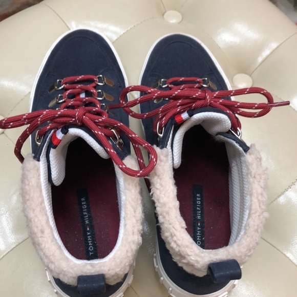Tommy Hilfiger sneaker bootie size 8 - Picture 2 of 9